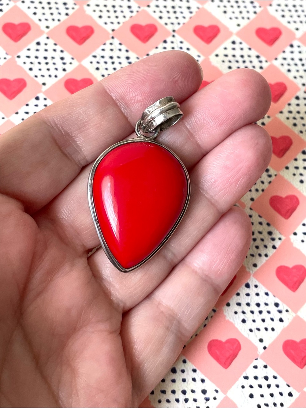 Vintage artisan/Southwest style silver metal & red stone teardrop pendant